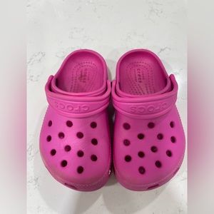 Toddler crocs size 8